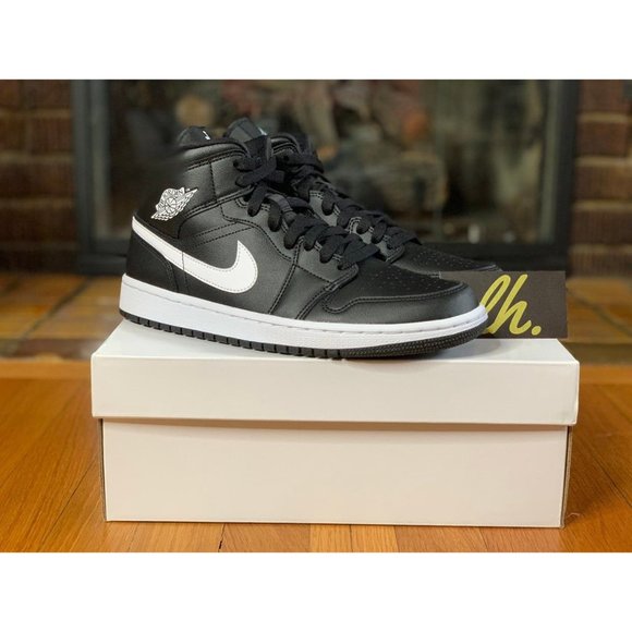 Size 10 w Air Jordan 1 Mid "Black White" - Picture 4 of 5
